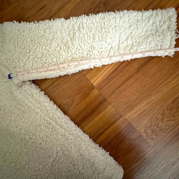 White Sherpa Fleece Pullover (S) - Picture 5 of 8